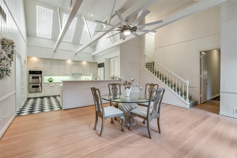 5865 Farquhar Lane Dallas, TX 75209
