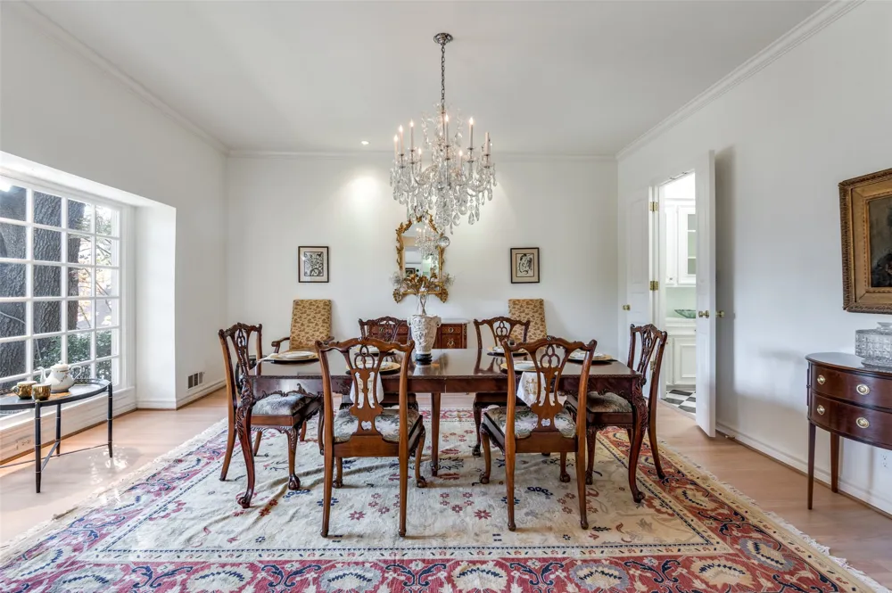 5865 Farquhar Lane Dallas, TX 75209