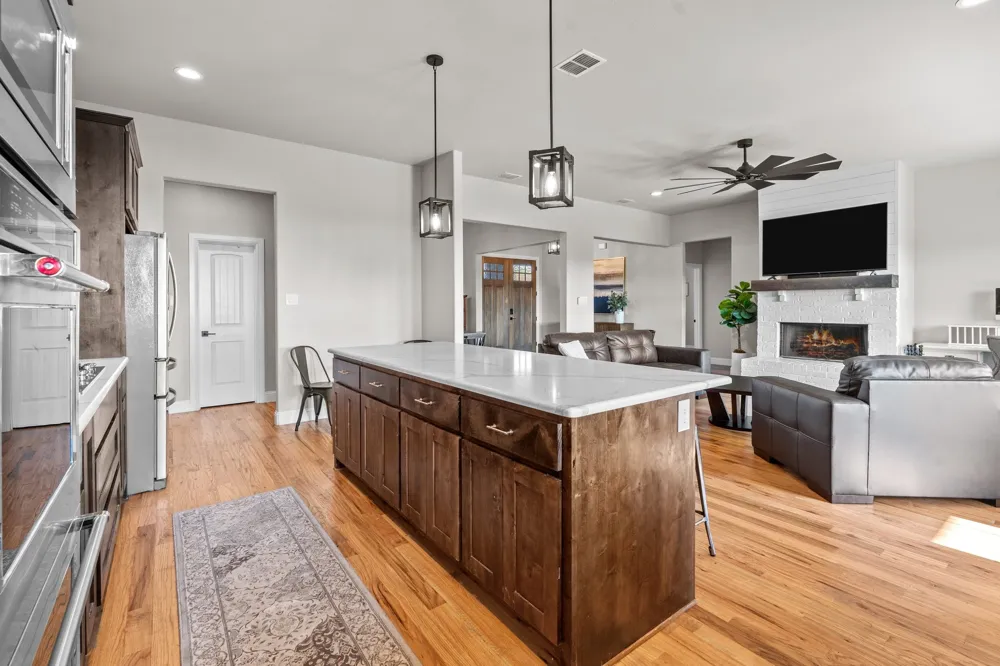 2100 Shady Grove Road Weatherford, TX 76088