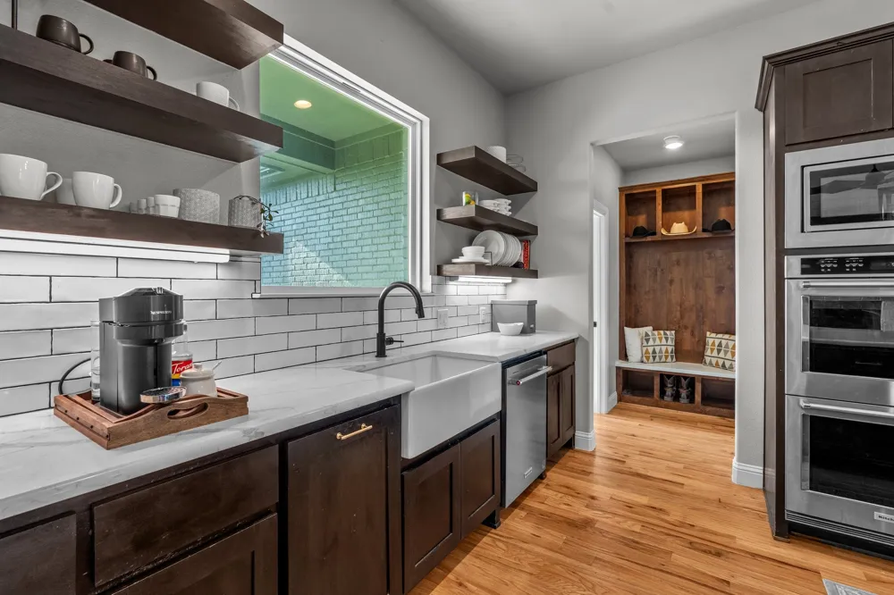 2100 Shady Grove Road Weatherford, TX 76088