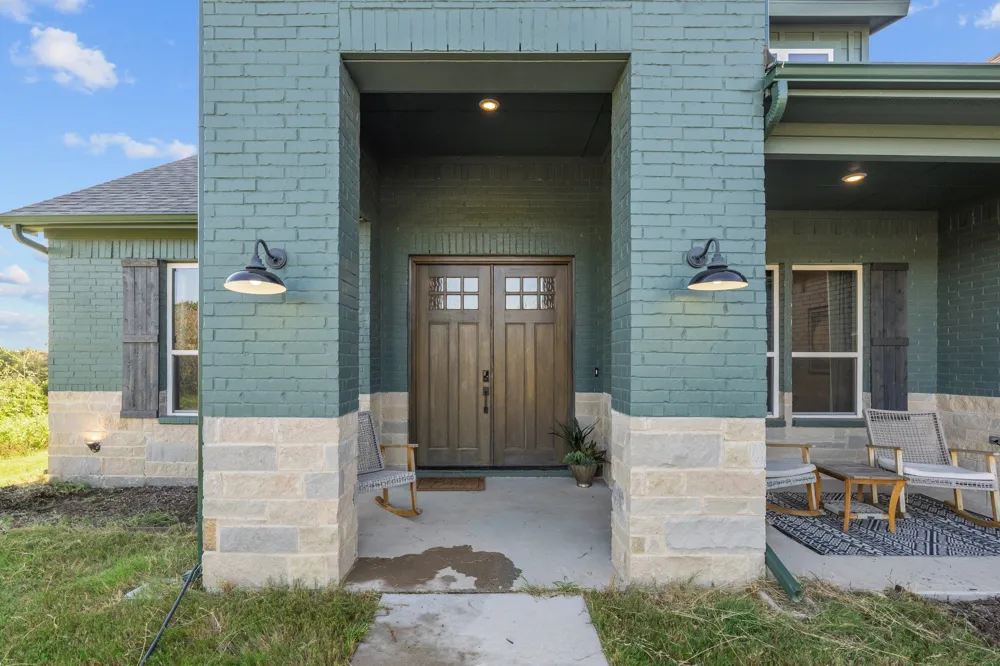 2100 Shady Grove Road Weatherford, TX 76088