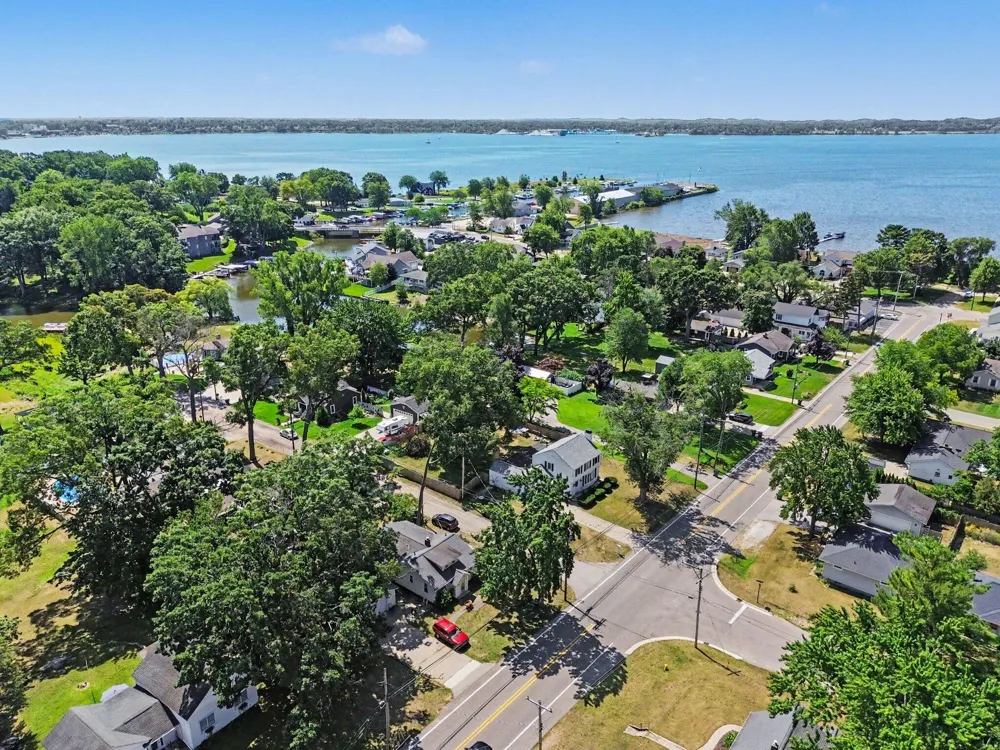 506 Bear Lake Road North Muskegon, MI 49445