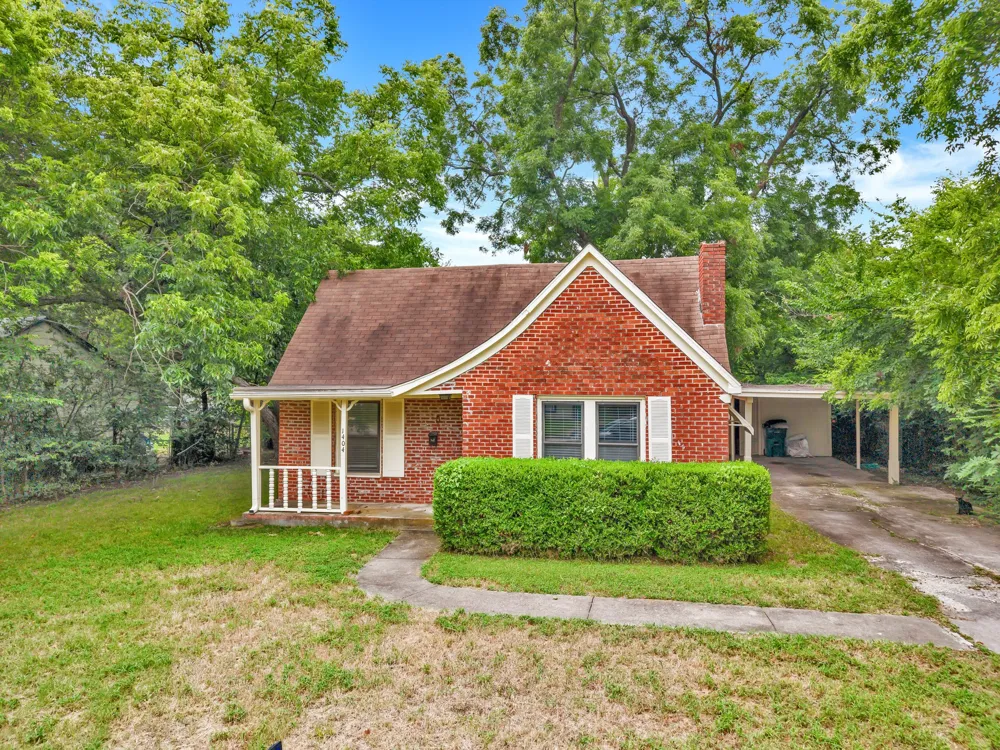 1404 E Tennie Street Gainesville, TX 76240