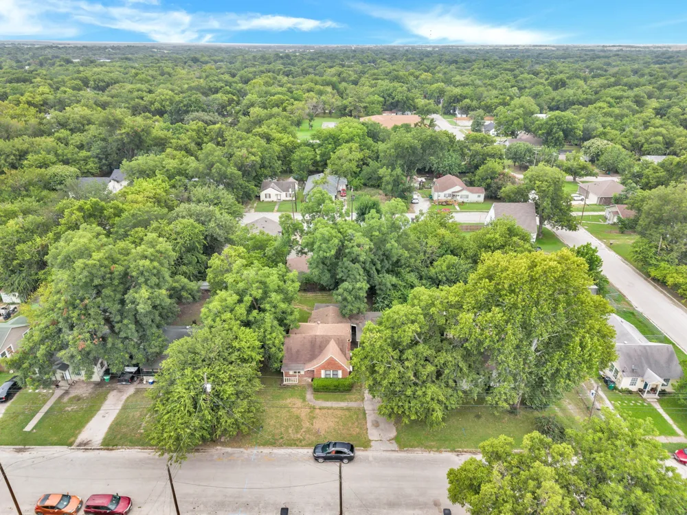 1404 E Tennie Street Gainesville, TX 76240