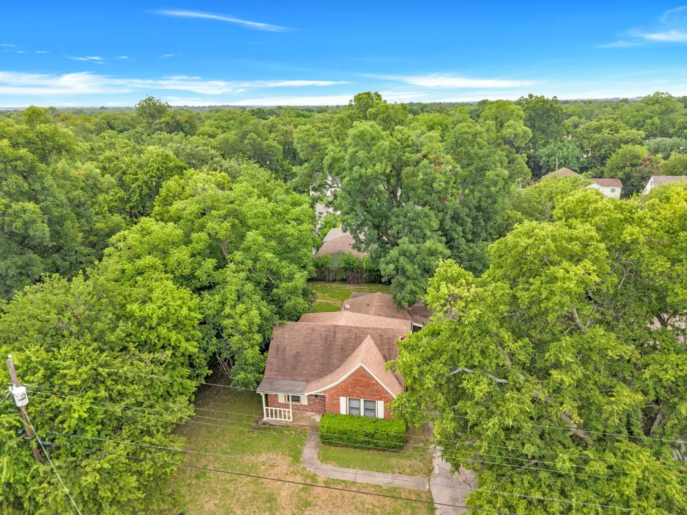 1404 E Tennie Street Gainesville, TX 76240