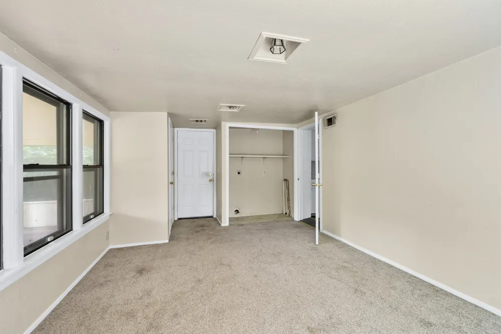 1404 E Tennie Street Gainesville, TX 76240