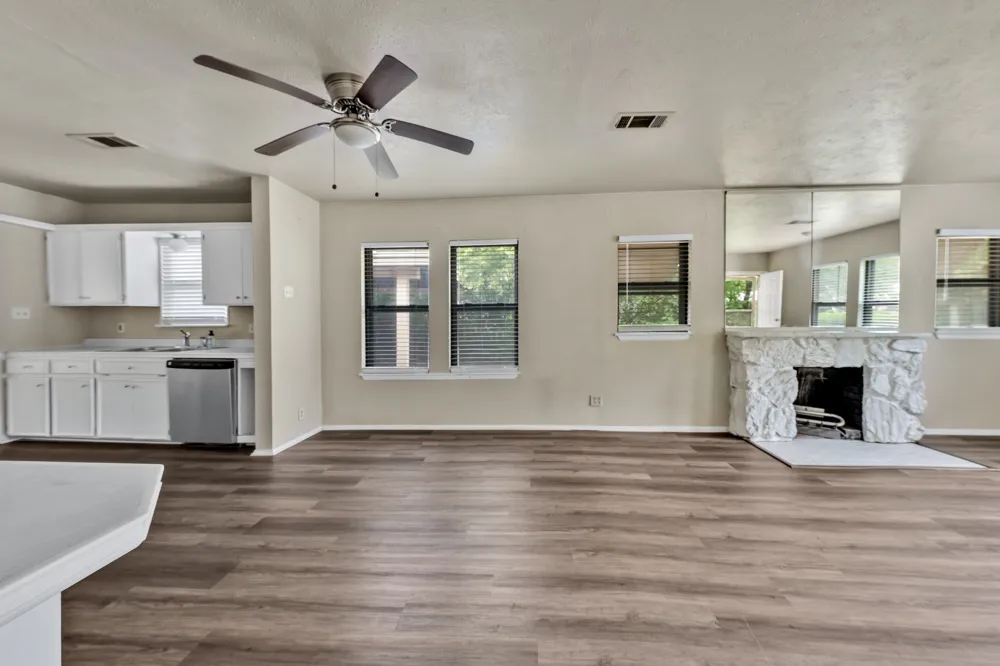 1404 E Tennie Street Gainesville, TX 76240