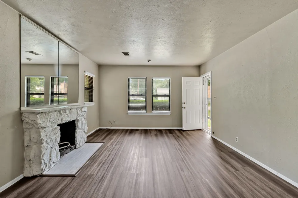 1404 E Tennie Street Gainesville, TX 76240