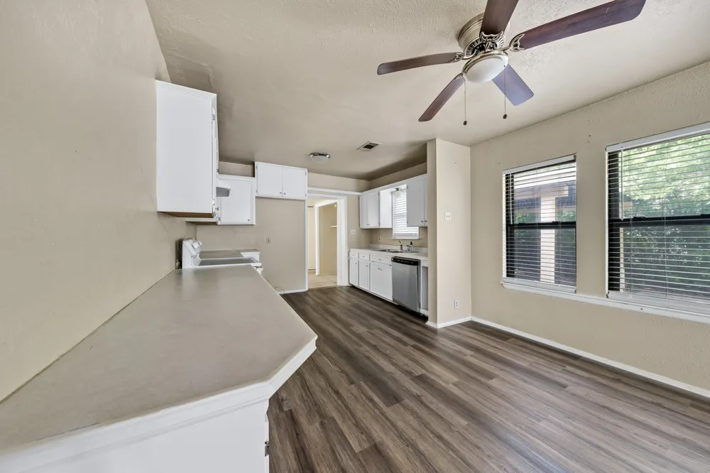 1404 E Tennie Street Gainesville, TX 76240