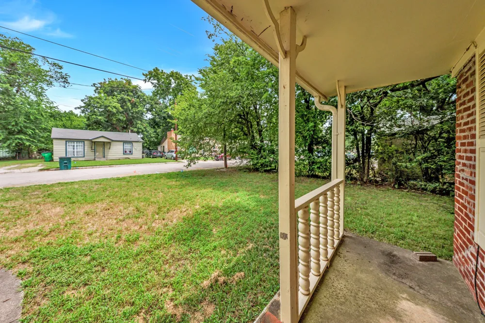 1404 E Tennie Street Gainesville, TX 76240