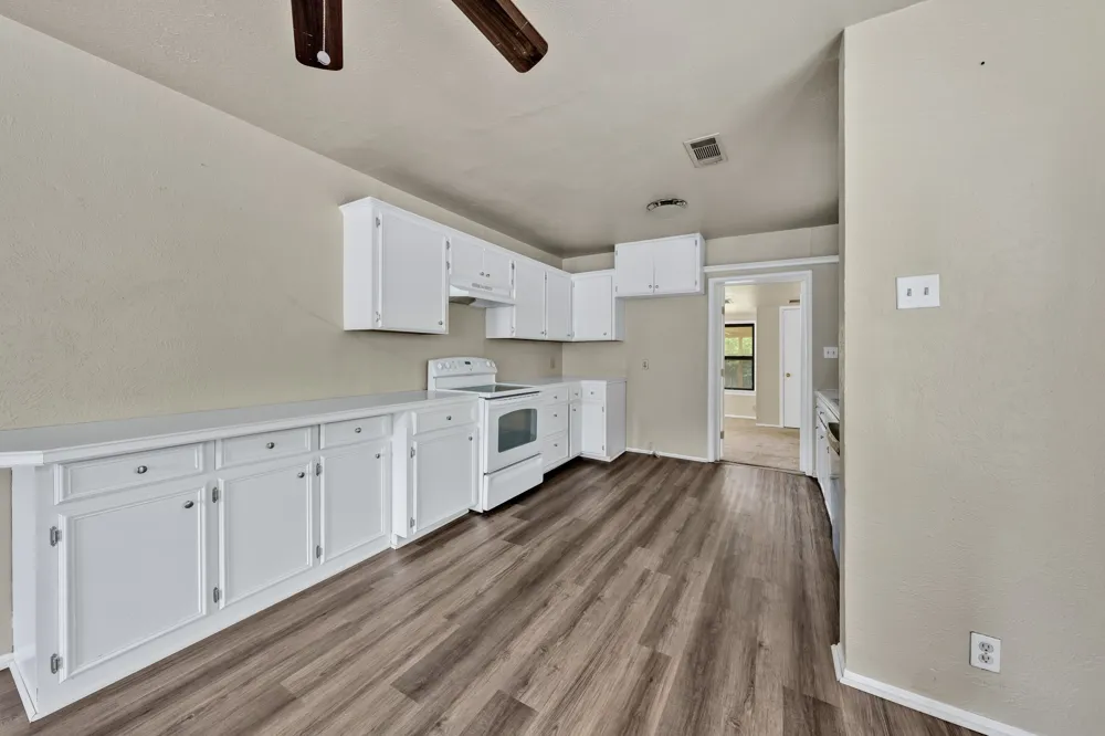1404 E Tennie Street Gainesville, TX 76240