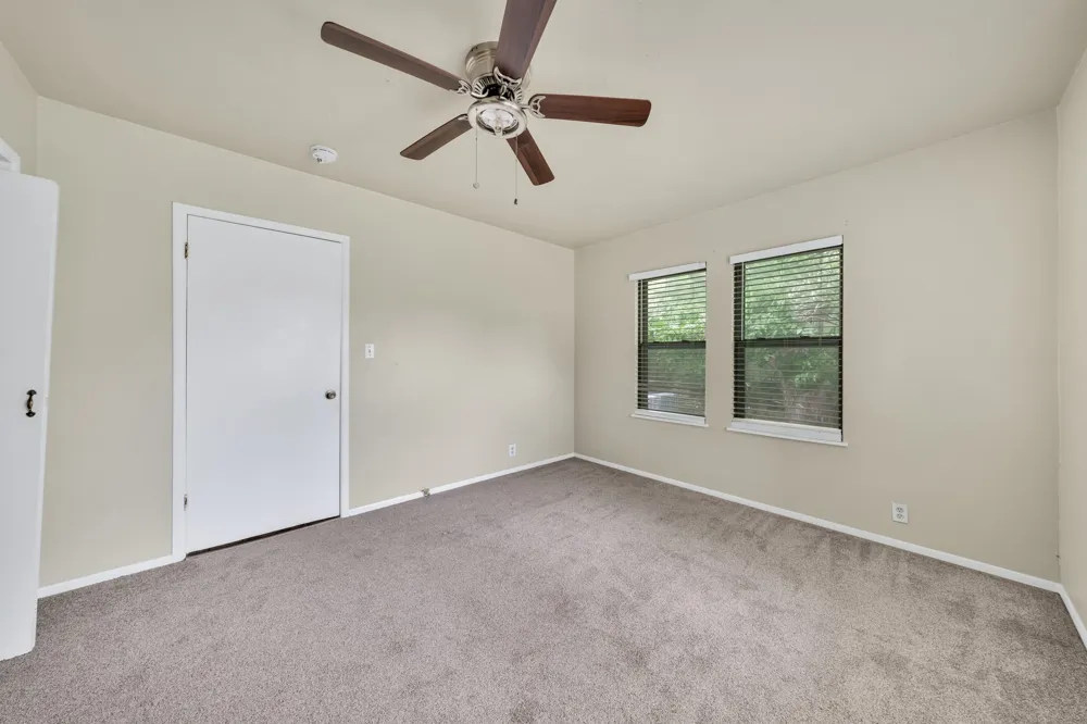 1404 E Tennie Street Gainesville, TX 76240