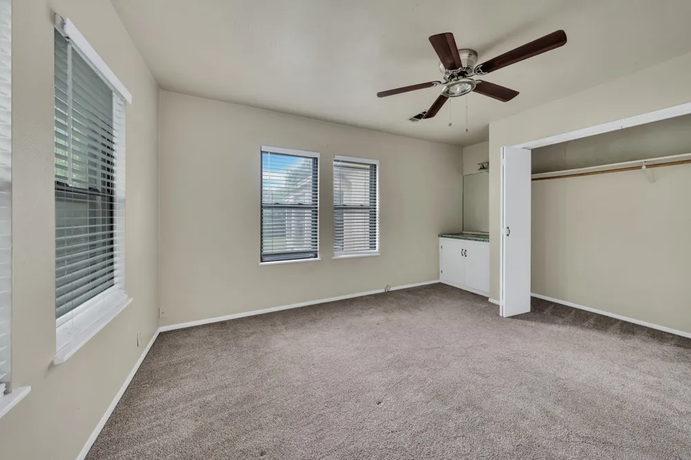 1404 E Tennie Street Gainesville, TX 76240