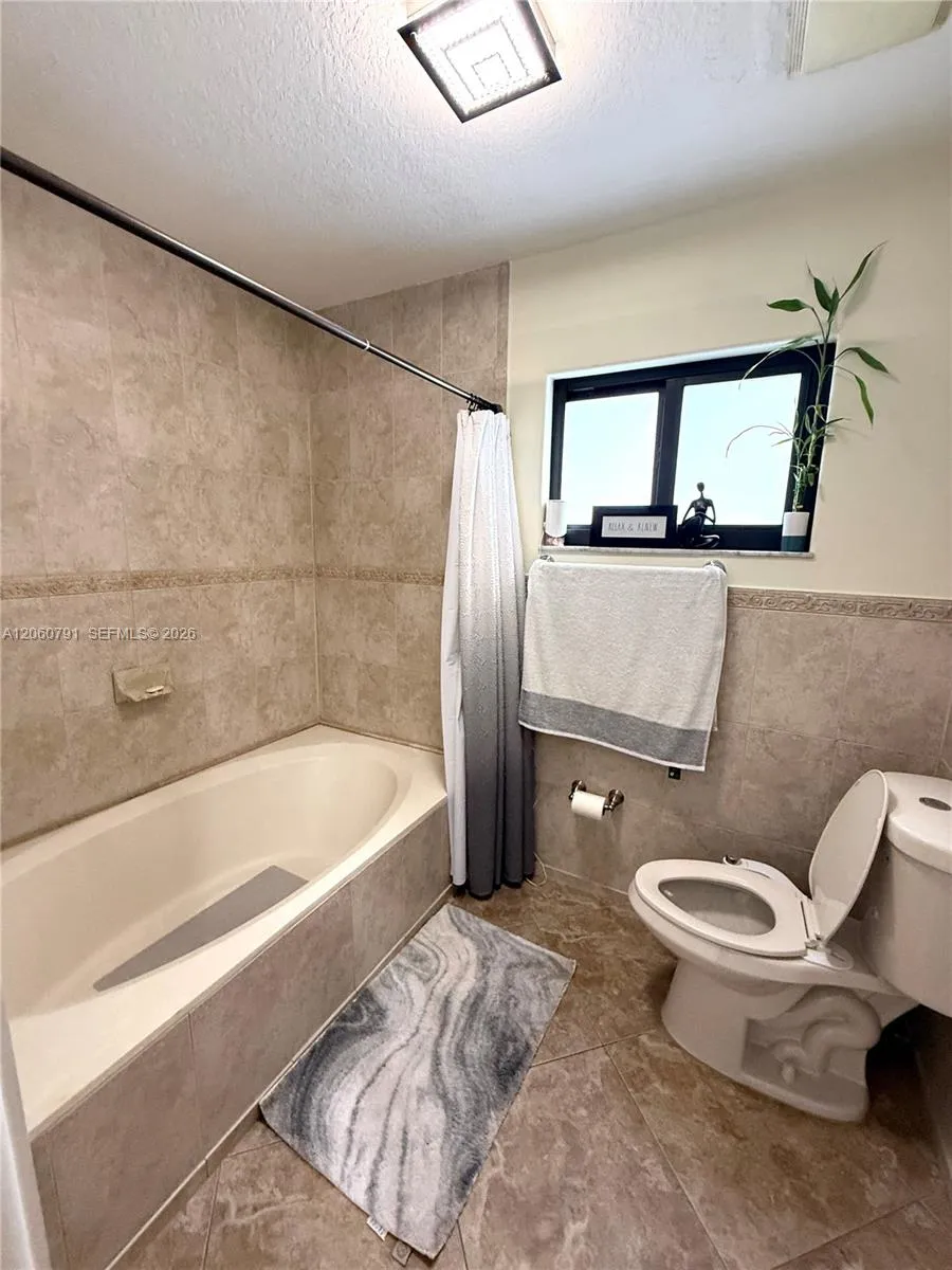 8731 NW 153rd Ter Miami Lakes, FL 33018