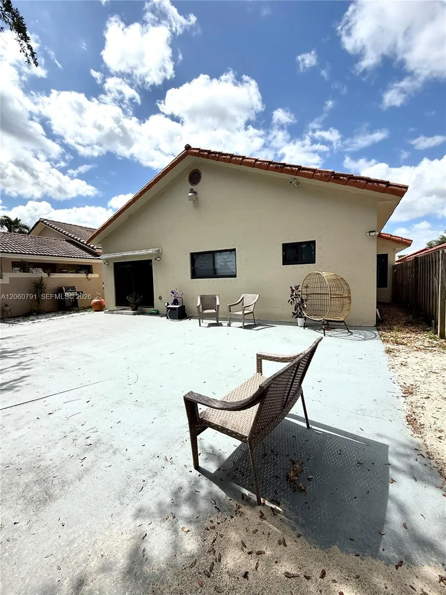 8731 NW 153rd Ter Miami Lakes, FL 33018
