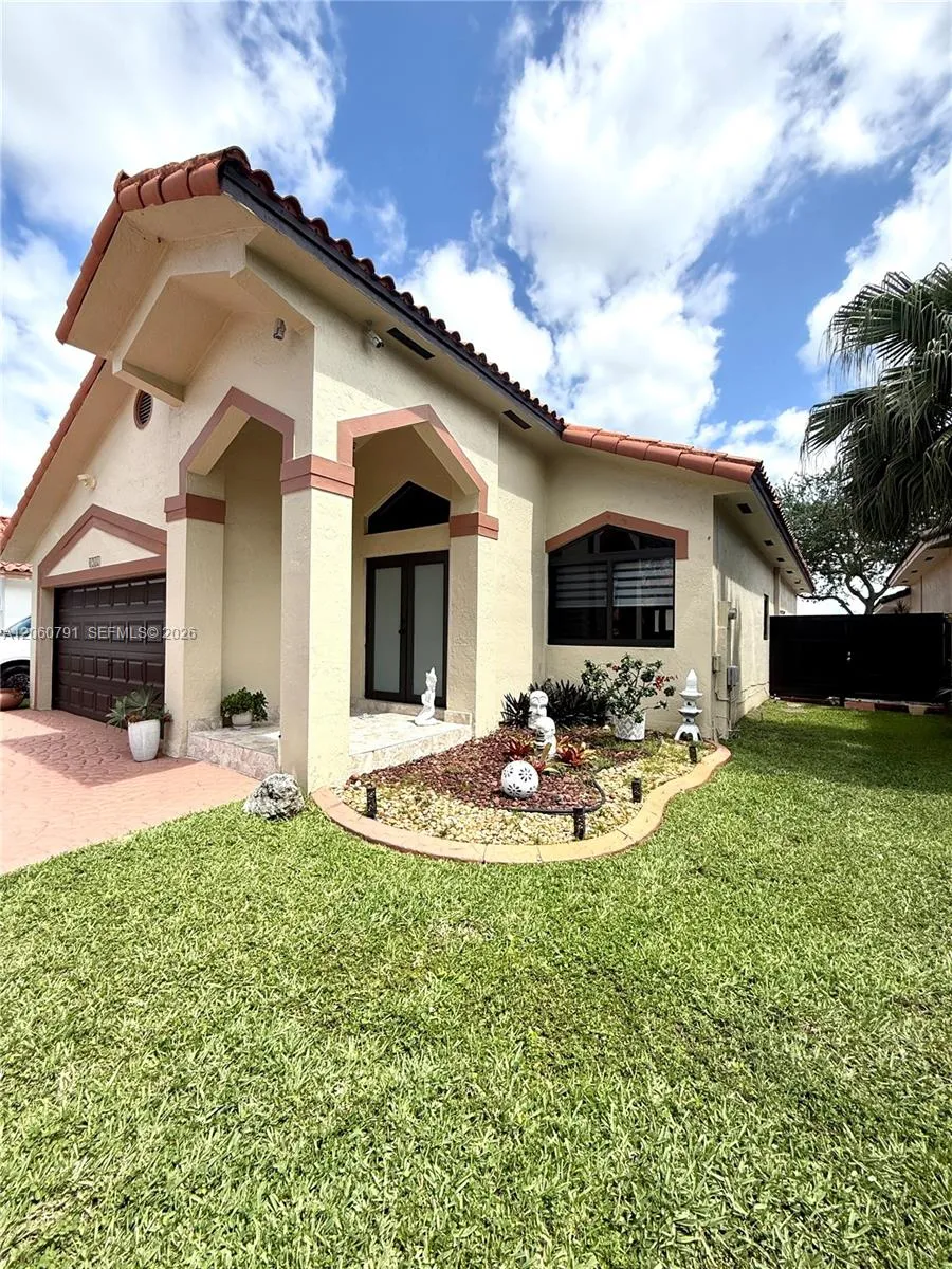 8731 NW 153rd Ter Miami Lakes, FL 33018