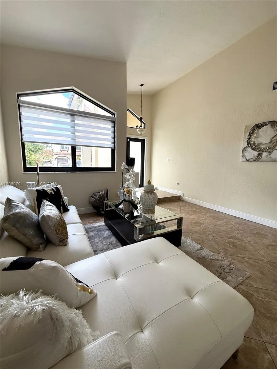 8731 NW 153rd Ter Miami Lakes, FL 33018