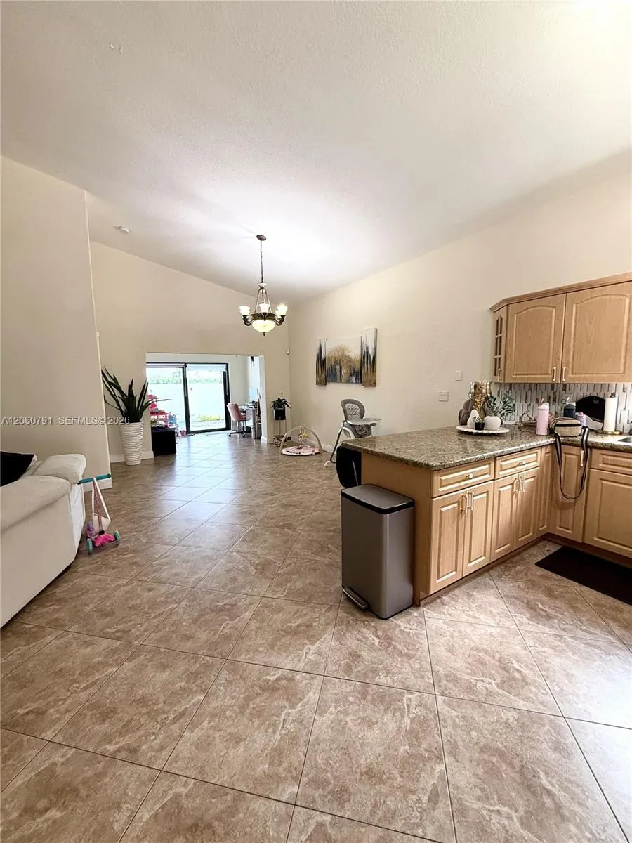 8731 NW 153rd Ter Miami Lakes, FL 33018