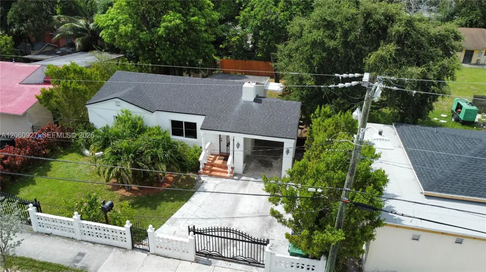 180 NW 67th St Miami, FL 33150