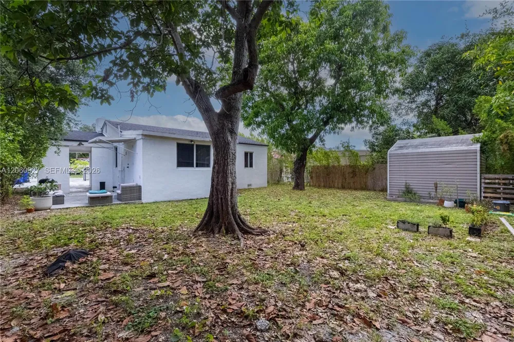 180 NW 67th St Miami, FL 33150