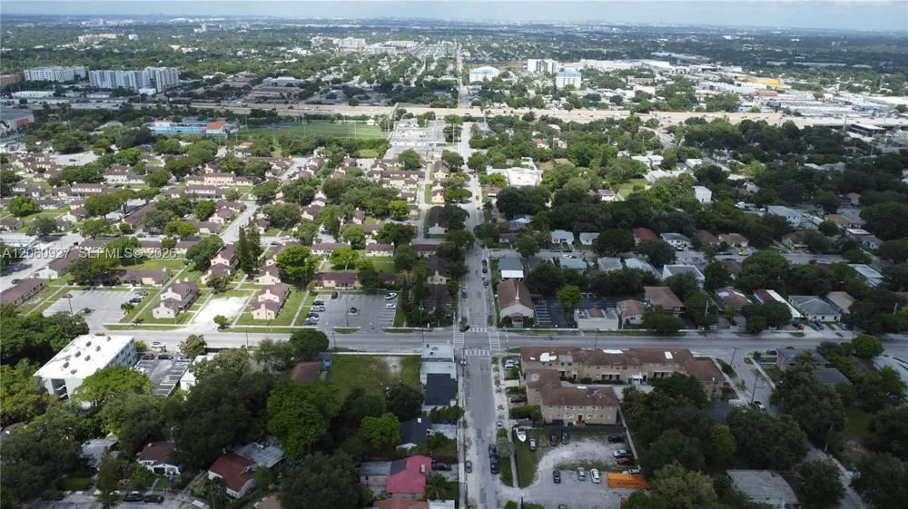 180 NW 67th St Miami, FL 33150