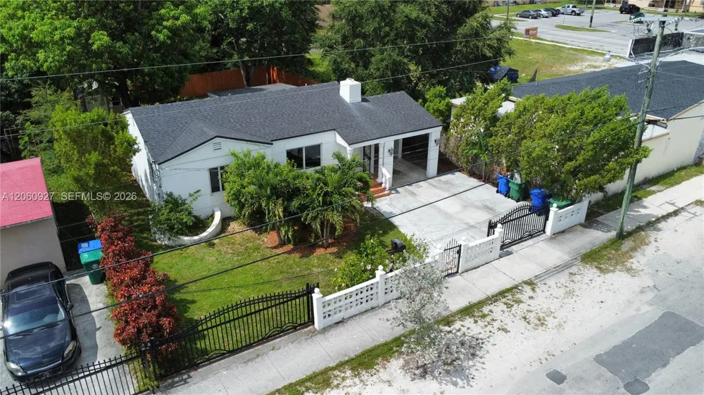 180 NW 67th St Miami, FL 33150