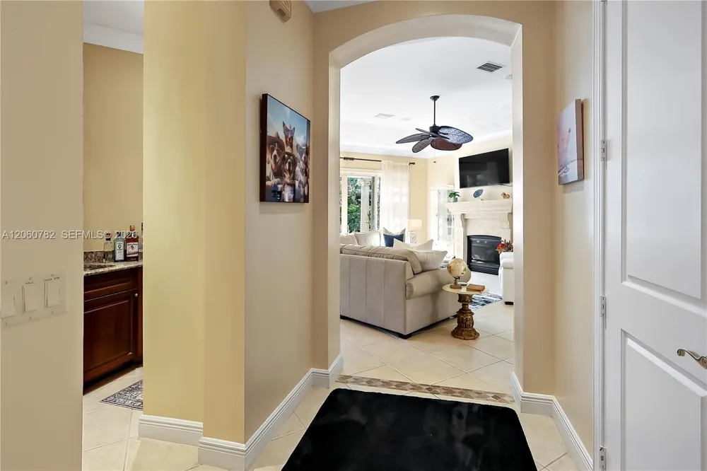 9030 Castle Harbour Cir Vero Beach, FL 32963