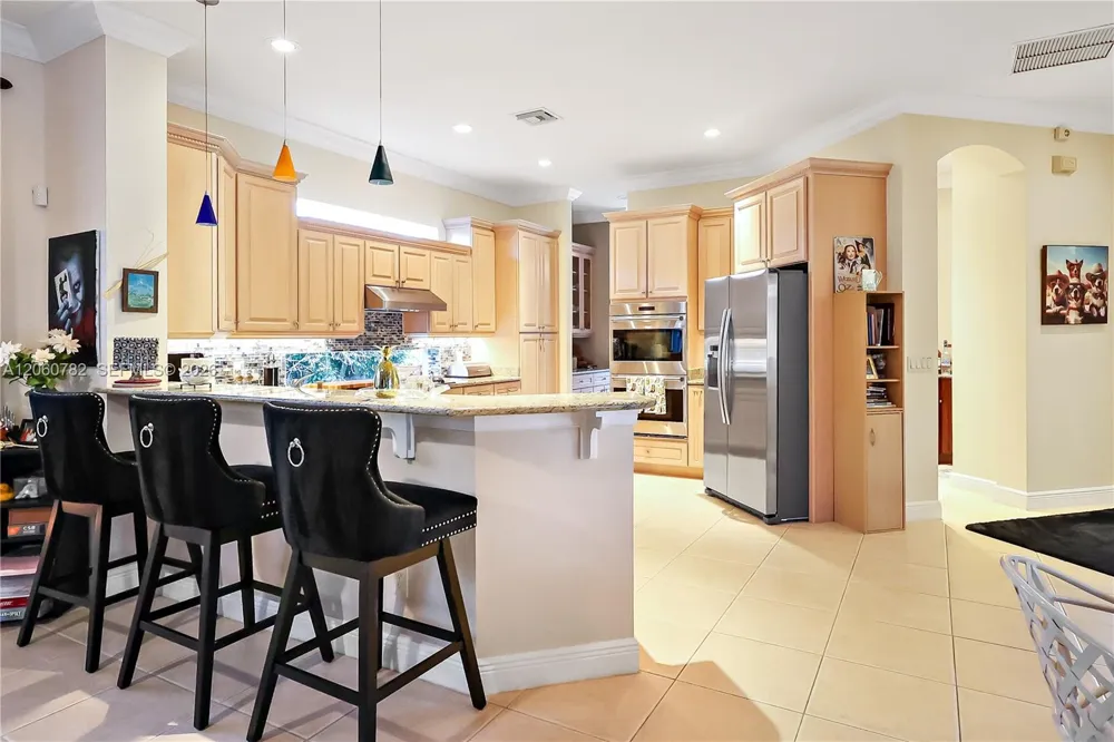 9030 Castle Harbour Cir Vero Beach, FL 32963