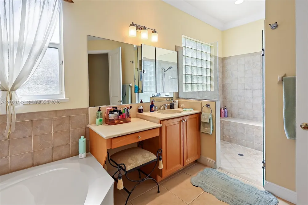 9030 Castle Harbour Cir Vero Beach, FL 32963