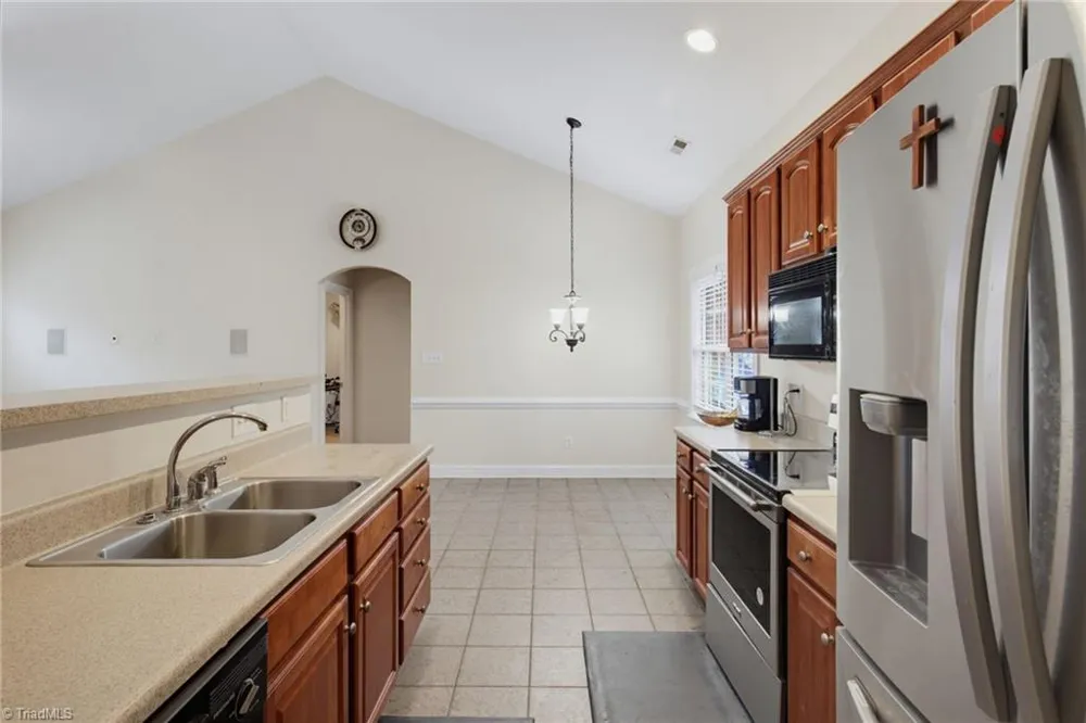 5917 Kenville Green Circle Kernersville, NC 27284