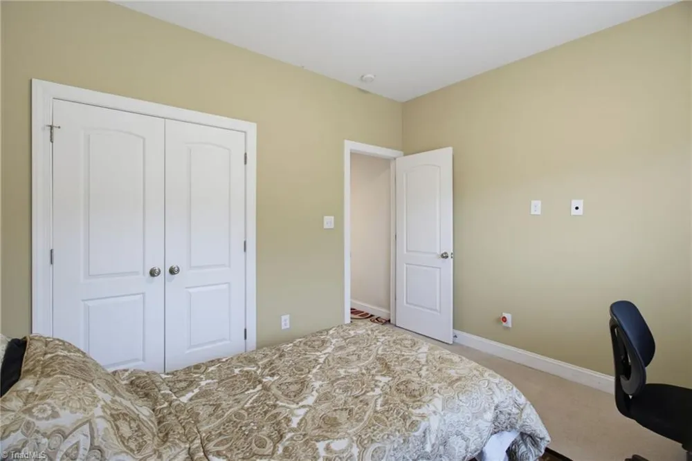 5917 Kenville Green Circle Kernersville, NC 27284