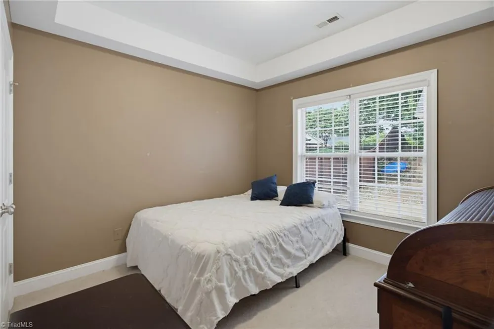 5917 Kenville Green Circle Kernersville, NC 27284