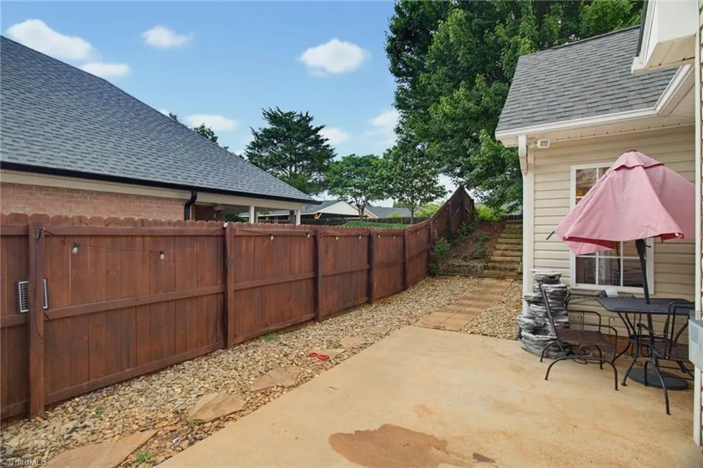 5917 Kenville Green Circle Kernersville, NC 27284