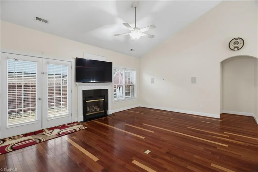 5917 Kenville Green Circle Kernersville, NC 27284