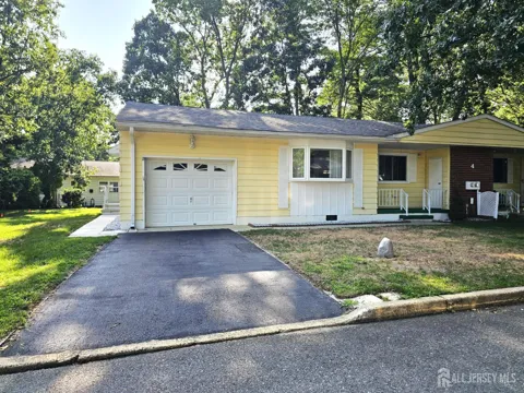 4 Wyoming Avenue #B