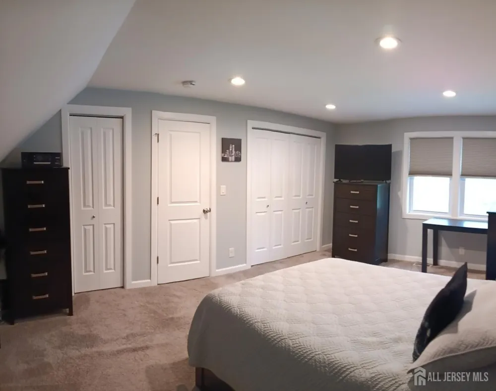 209 Eaton Avenue Trenton, NJ 08619