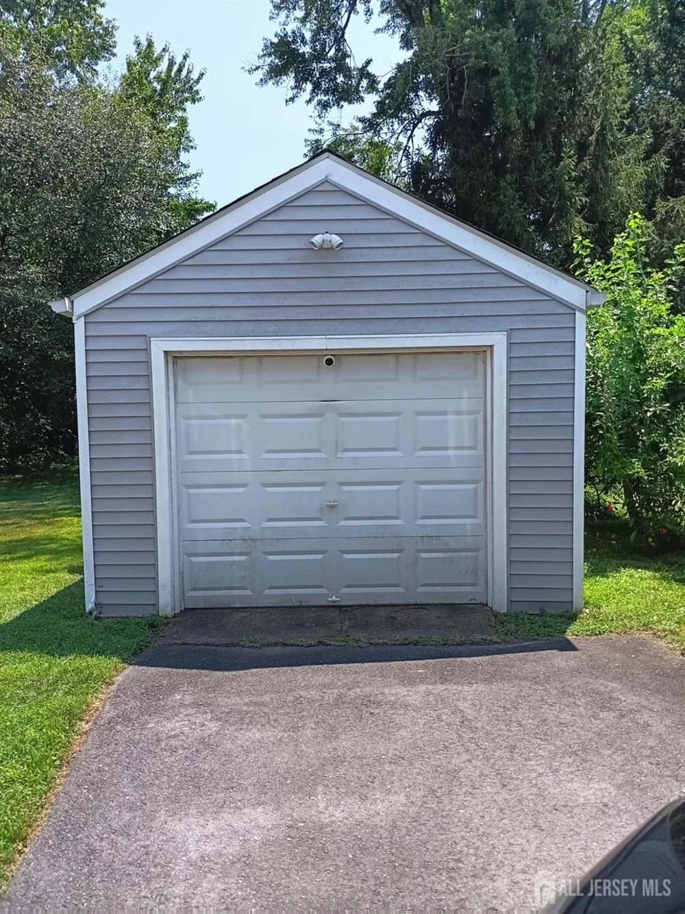 209 Eaton Avenue Trenton, NJ 08619
