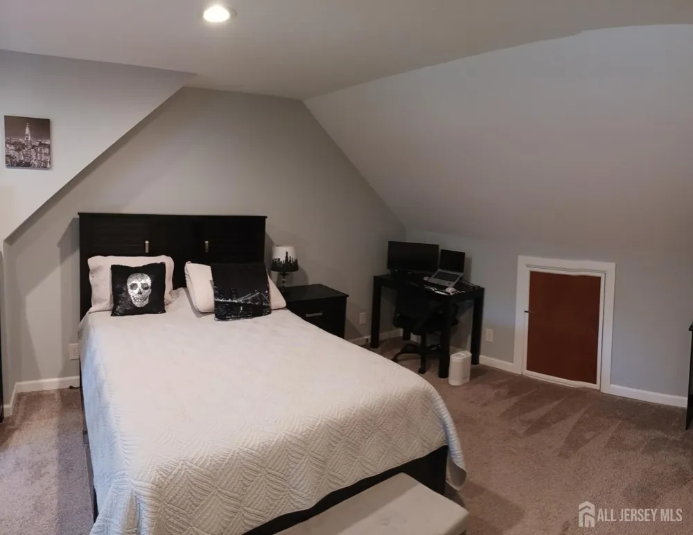 209 Eaton Avenue Trenton, NJ 08619