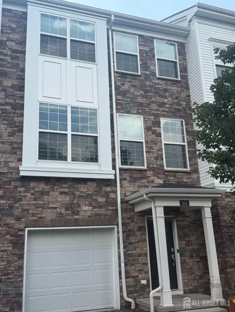 504 Keenland Court