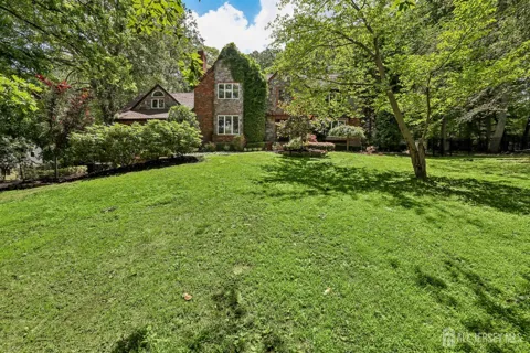 827 Holmdel Road