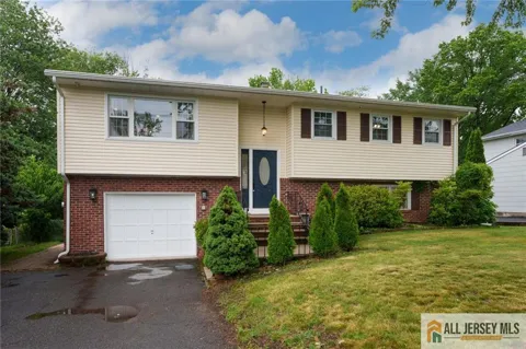 2025 Oak Tree Road