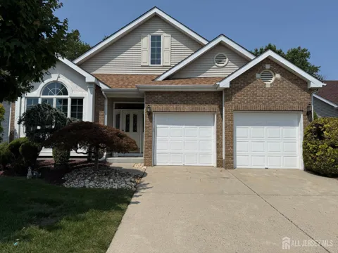 8 Wakefield Court