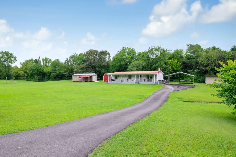 113 County Road 650 Etowah, TN 37331