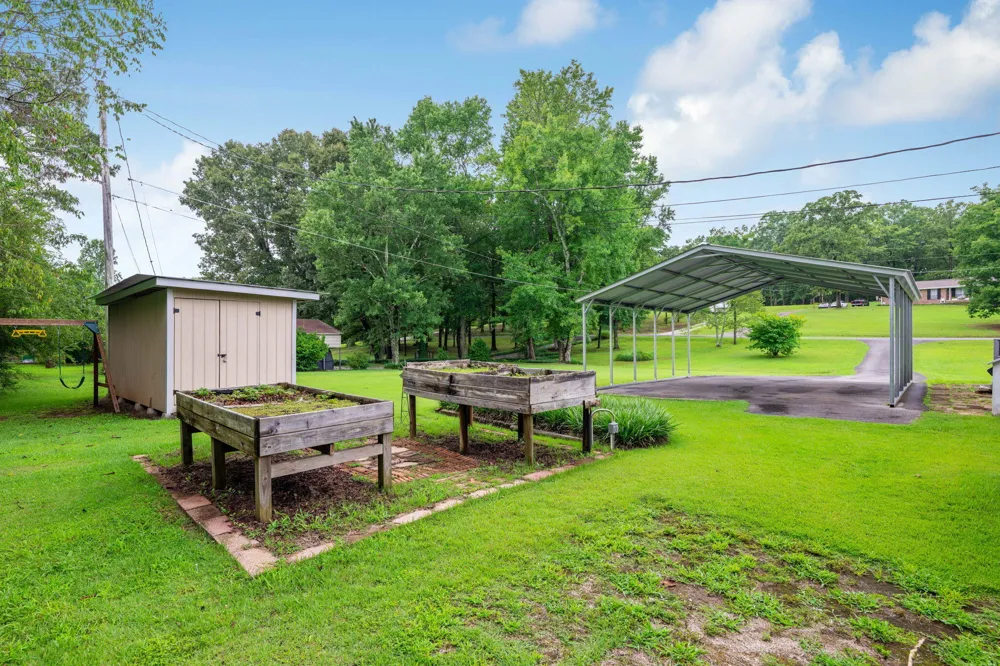 113 County Road 650 Etowah, TN 37331
