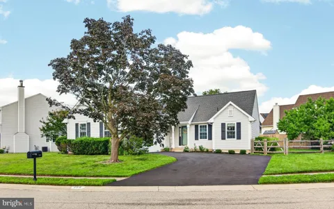 154 SUGARBERRY DRIVE