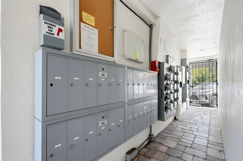 125 5TH AVENUE NE #210 St Petersburg, FL 33701