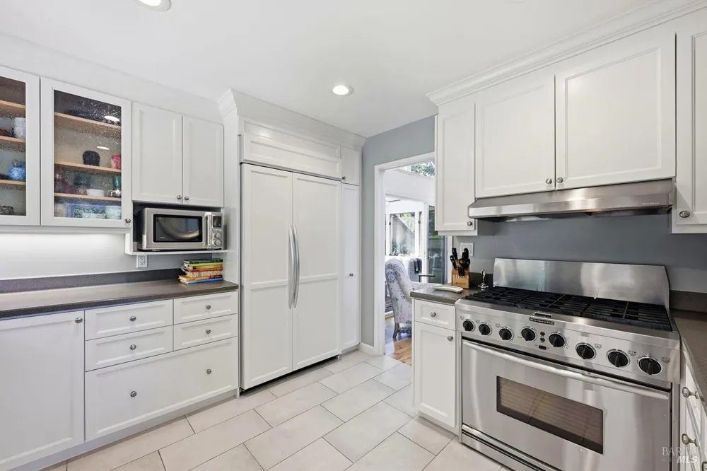 42 Oxford Drive San Rafael, CA 94903