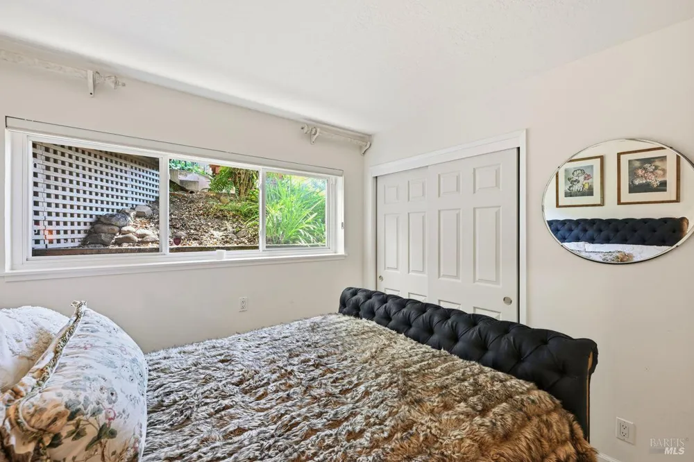 42 Oxford Drive San Rafael, CA 94903