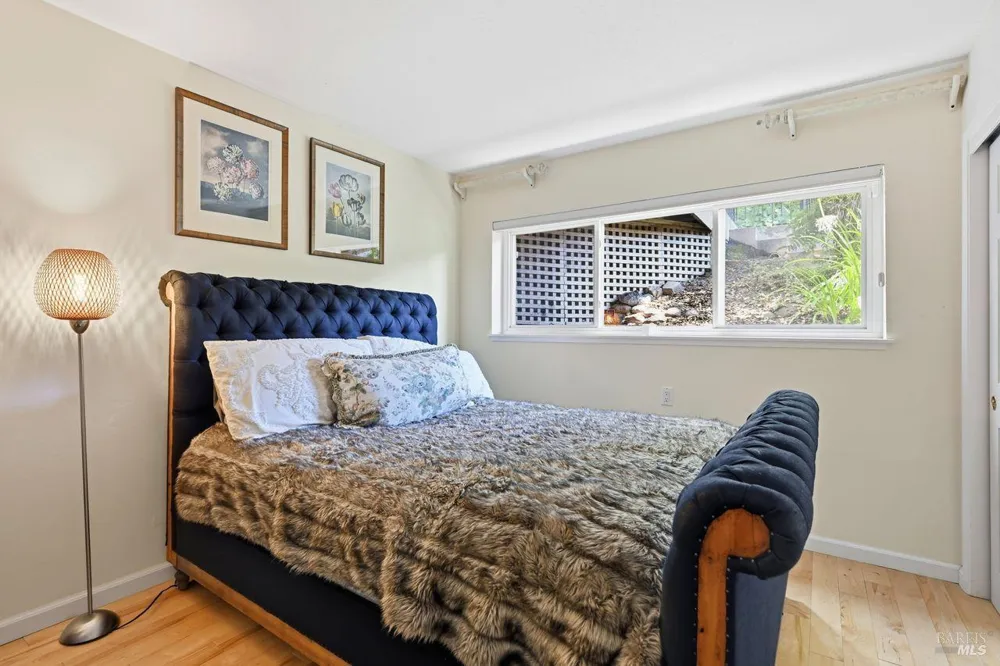 42 Oxford Drive San Rafael, CA 94903