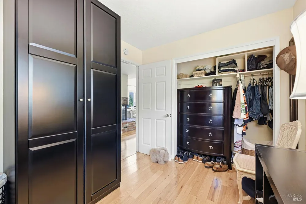 42 Oxford Drive San Rafael, CA 94903